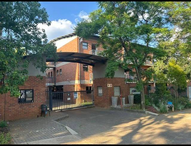 8 BEDROOM APARTMENT FOR SALE IN HATFIELD